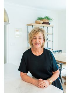 312 1st Ave S.E. Listing Photo