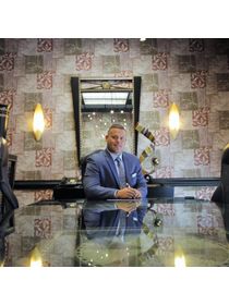 Melvin Besares photo