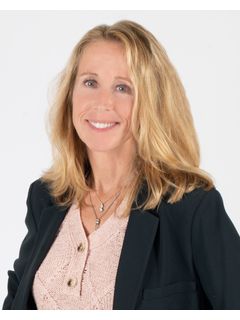 19701-C West Catawba Avenue Listing Photo