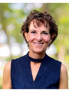 Molly McNIchols photo