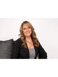 211 Parkway Drive Listing Photo