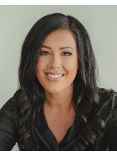 Marisela Molnar photo