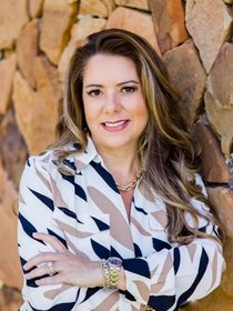 Vanessa Arnold photo