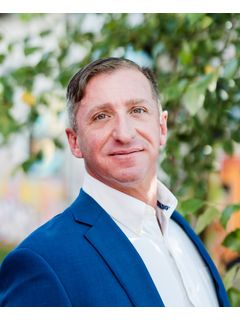 80 Charlotte Street Listing Photo