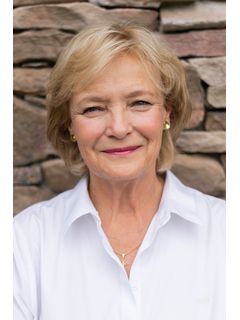 36 Center Lane Listing Photo