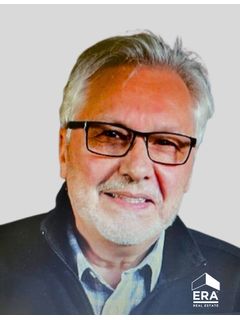 314 Jericho Turnpike Listing Photo