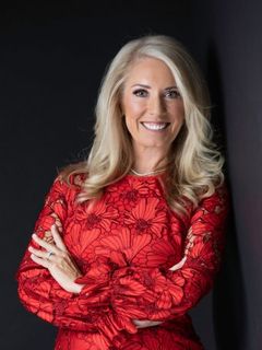 1735 Village Center Circle Listing Photo