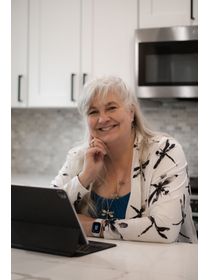 Cindy Wolfe photo