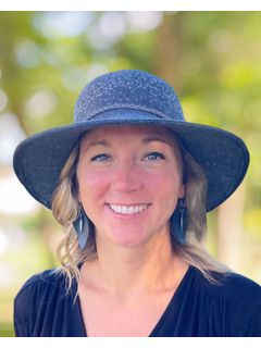 Megan Mace photo