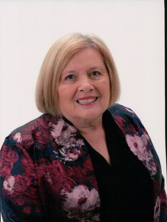 250 Plaza Cir Listing Photo