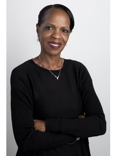 1735 Village Center Circle Listing Photo