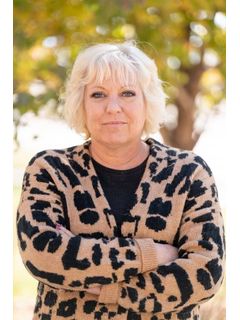 Lisa Cleaveland photo