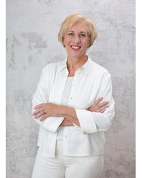 Natalie Edwards photo