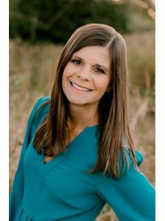 910 N. West Avenue Listing Photo