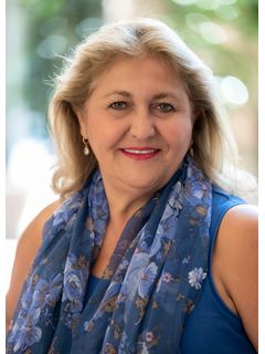 345 N. Maple Drive Listing Photo