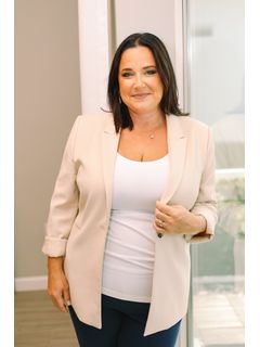 546 NW University Blvd. Listing Photo